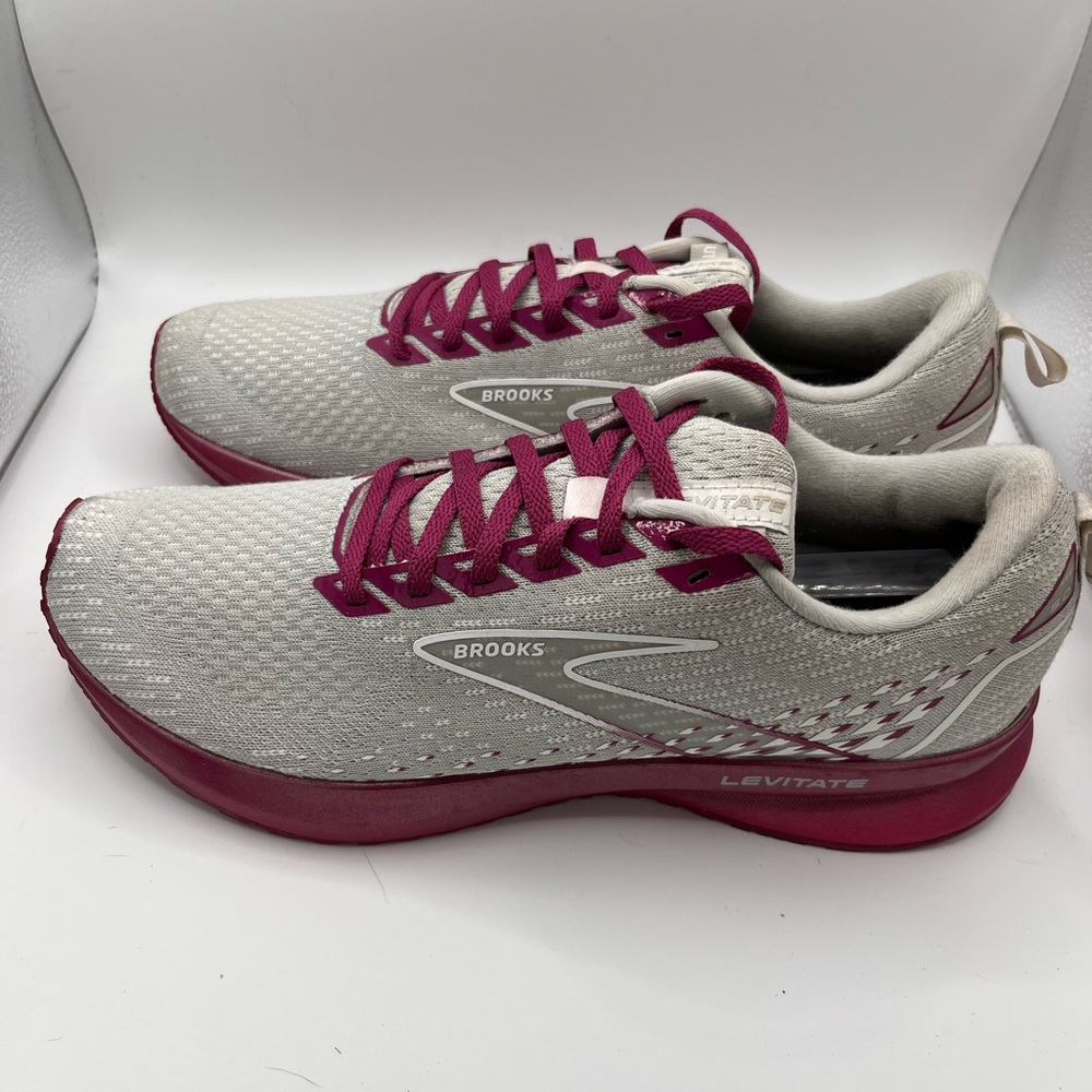 BROOKS LEVITATE 5 RUNNING SHOES